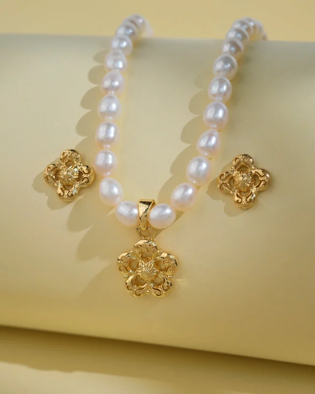 custom engraving necklaces for women -Floral Pearl Necklace Sets