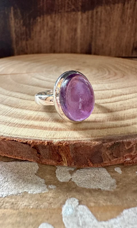 dainty rings for women -HEALING OVAL Amethyst Sterling Silver Ring • Size 8