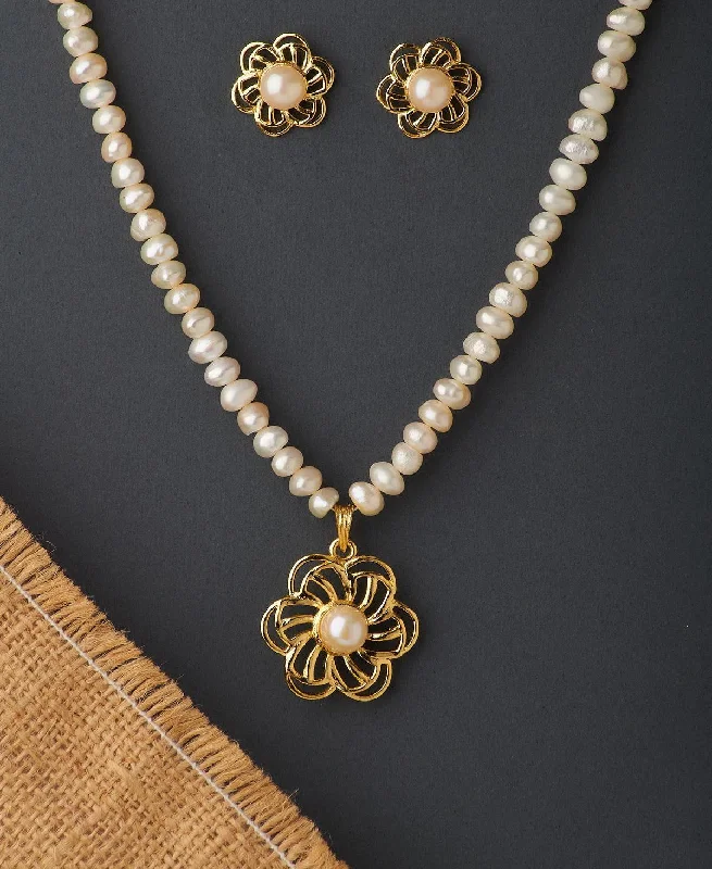 locket necklaces for women -Floral Real Pearl Necklace Set