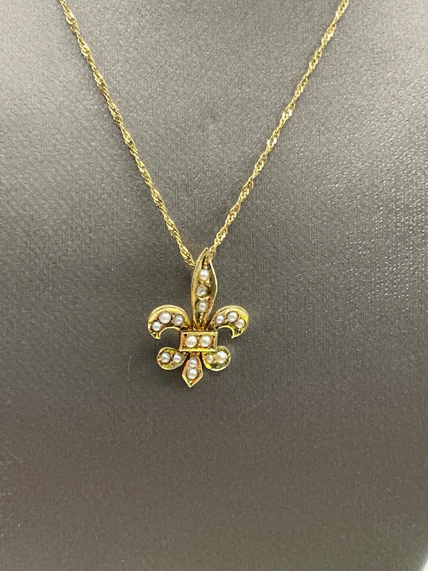 animal pendant necklaces for women -Antique Ladies 14 Karat Yellow Gold Fleur De Lis Pendant & Chain