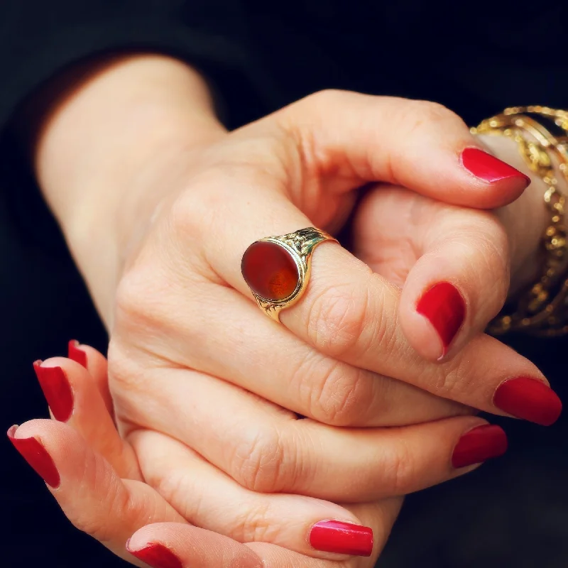 art deco rings for women -Vintage 8ct Gold Russet Carnelian Signet Ring