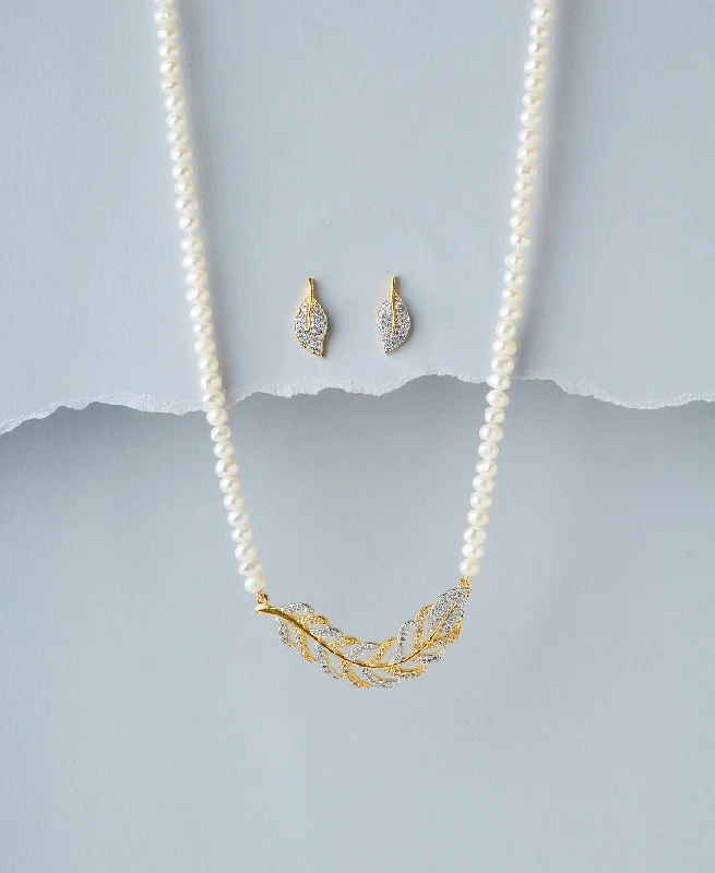 delicate necklaces for women -Leaf Pearl Necklace Set