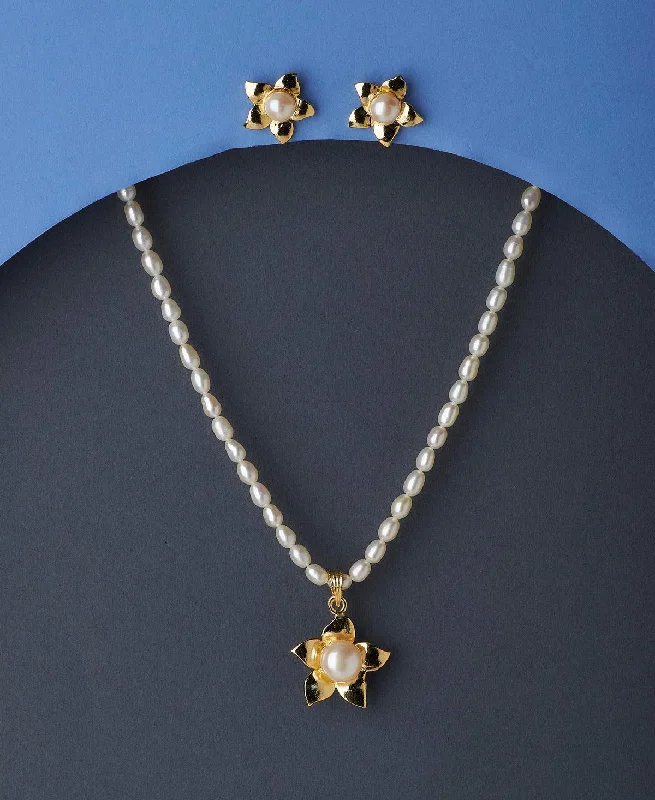 gold necklaces for women -Floral Real Pearl Necklace Set