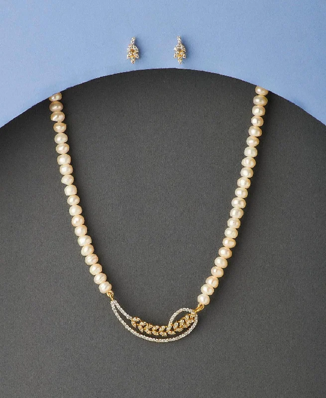 charm necklaces for women -Leaf Stone Studded Pearl Necklace Set