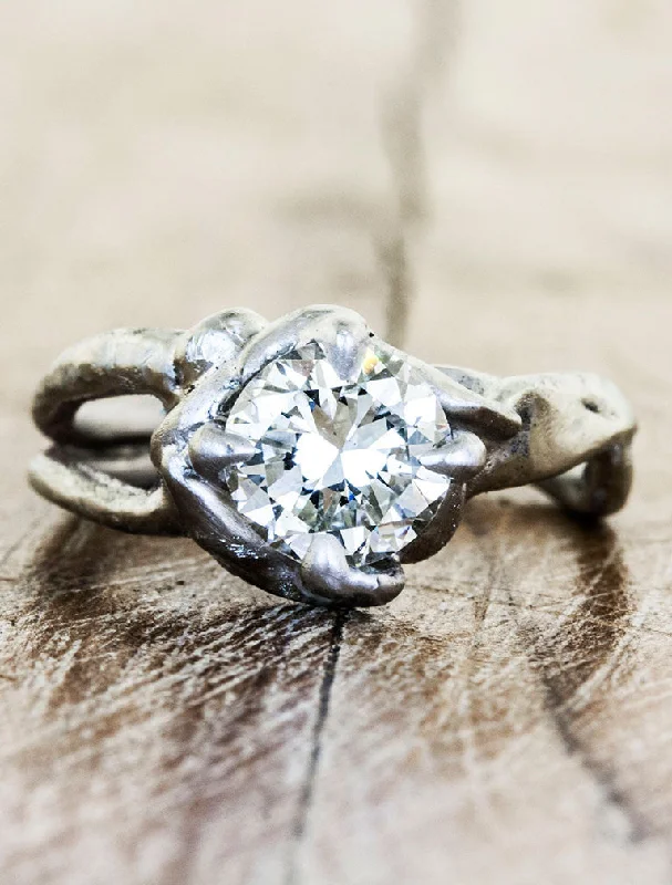 unique engagement rings for women -Vaccaris